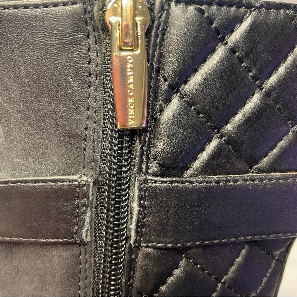 VINCE CAMUTO Wilamena Black Leather Goldtone Buckle Quilted Mid Calf Boot 5.5M - Picture 11 of 15
